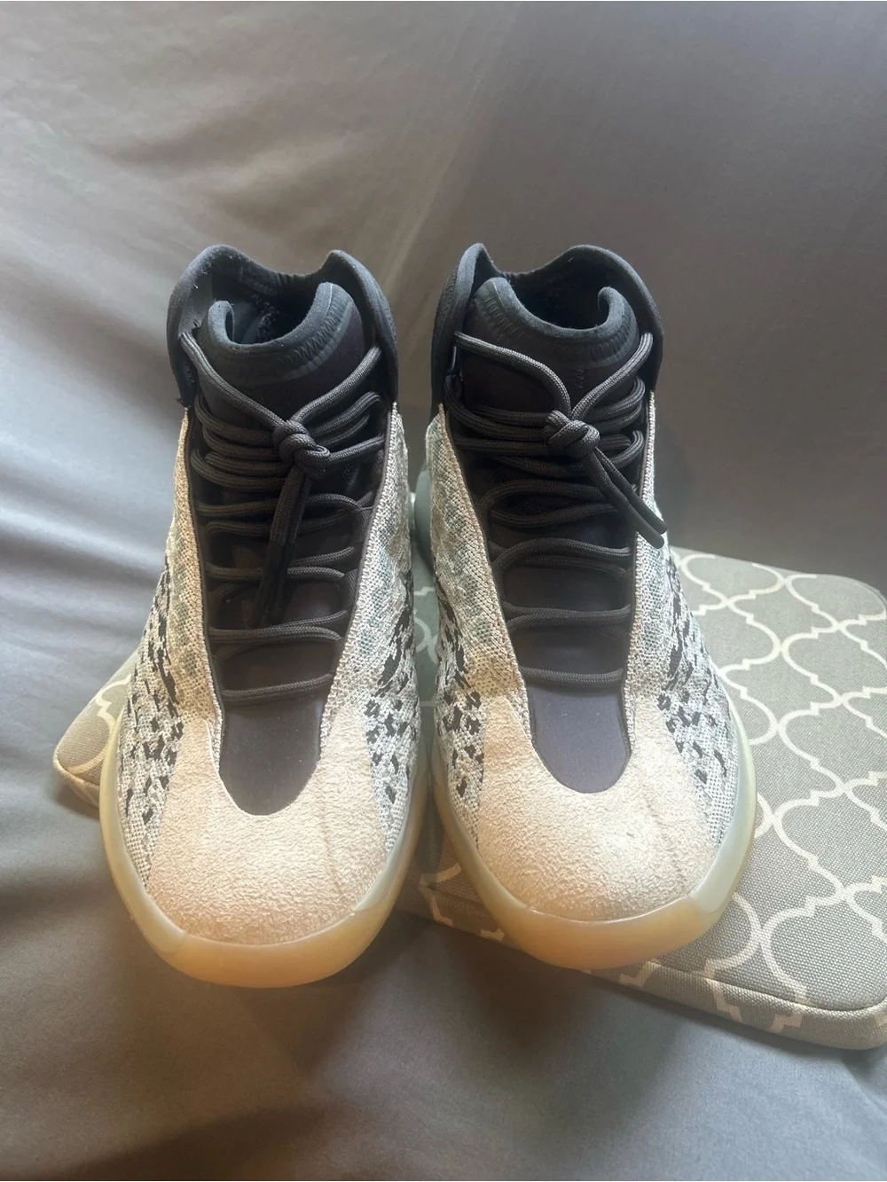 Adidas / Yeezy QNTM “Sea Teal” (GREAT CONDITION)